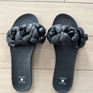 NWOT: Target Shade & Shore Black Floral Sandals, size 7